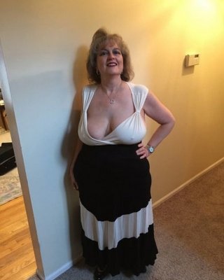 Gilf Milf Dressed To Suck Wank Mix