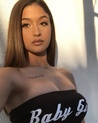 Ich will dieses Mädchen nackt sehen
 #80583047
