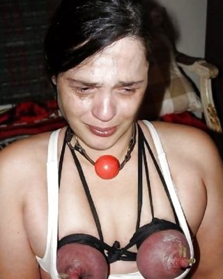 Mädchen in schweren Titten Bondage 5
 #98627076