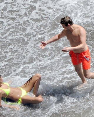 Irina shayks sexy bilder am strand
 #79623579