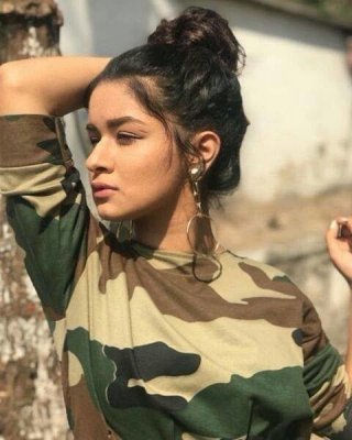Avneet Kaur sexy Schlampe
 #91388471