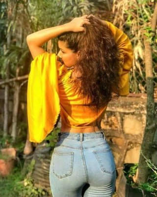 Avneet Kaur sexy Schlampe
 #91388483