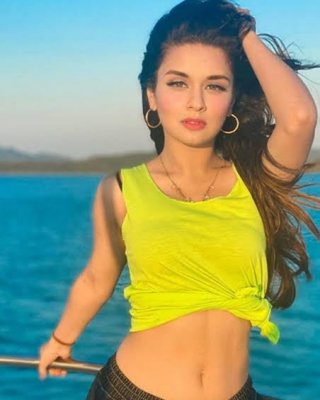 Avneet Kaur sexy Schlampe
 #91388495