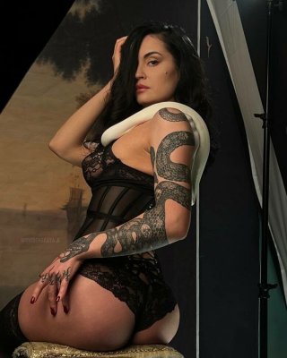 Semiz xotinlarning porno fotosuratlari