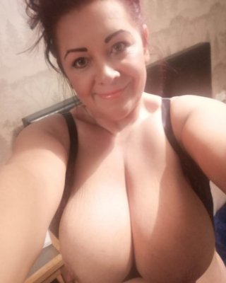 Gorgeous And Busty Mature Ladies 19