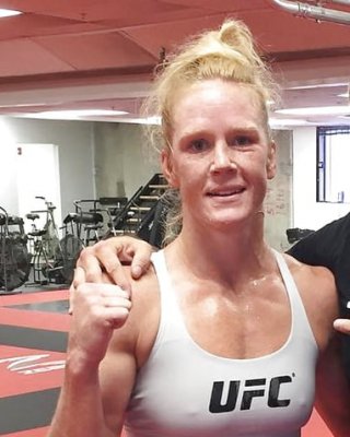 Holly holm
 #97589044
