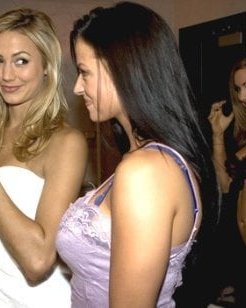 Maria kanellis
 #98853497