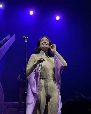 Lorde nackt #109596999