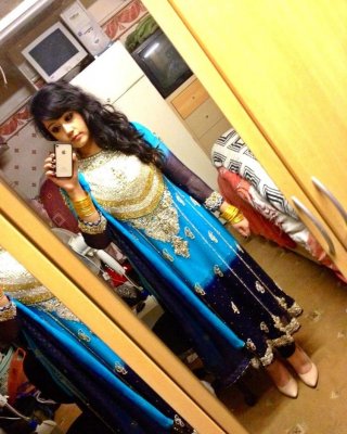 Tamilische Schlampe
 #101559203
