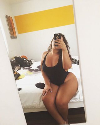 Sexy Mädchen
 #98734208