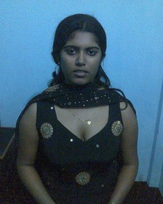 Indian Wife Showing Her Big Boobs