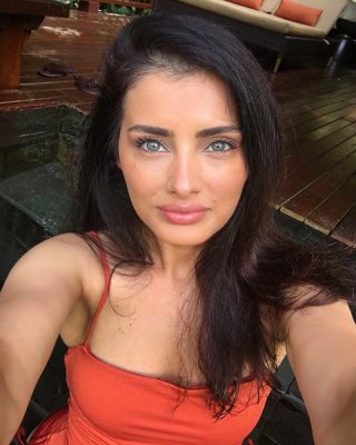 Sexy türkisch idil
 #94920235