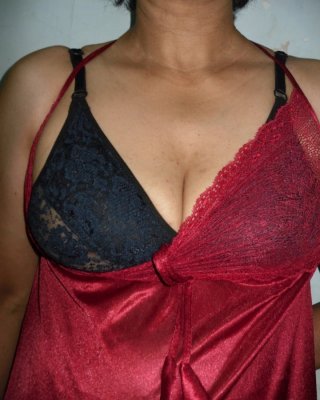 Aunty In Night Dress Porn - Sri lankan aunty with red night dress Porn Pictures, XXX Photos, Sex Images  #3899480 - PICTOA