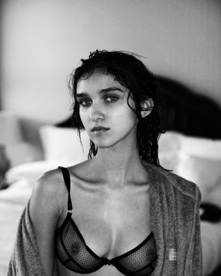 ポーラ・ブルチンスカのセクシーな写真
 #79614034