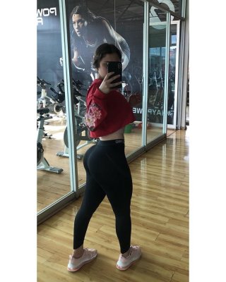 En instagram- alexandramoraa1931
 #101329958