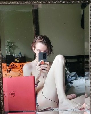 Bisectual nackt #108061858