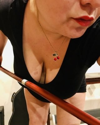 Titten
 #99358993