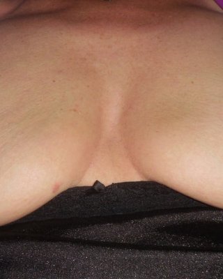 Titten
 #81268212