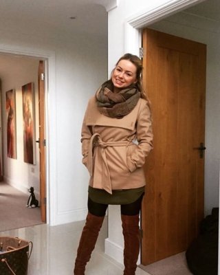 Weibliche Berühmtheit - ola jordan
 #104287564