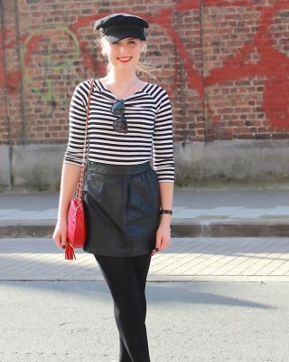 Niedliche blonde amerikanische gf in Strumpfhosen
 #96998001