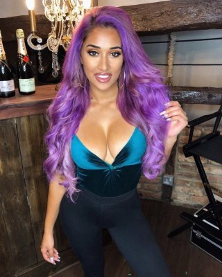 Zahida allen heiß
 #79605443