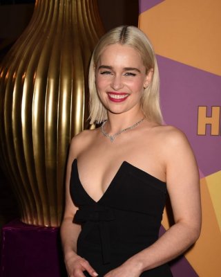 Emilia Clarke Hot