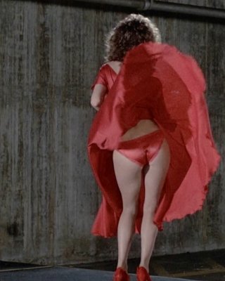 Kelly LeBrock nackt #108339530