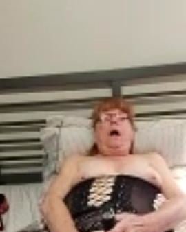 Sie ist immer noch geil
 #80449412