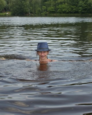 Baden im Timiryazev-Teich
 #94522373