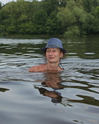 Baden im Timiryazev-Teich
 #94522394