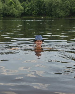 Baden im Timiryazev-Teich
 #94522410
