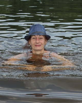 Baden im Timiryazev-Teich
 #94522419