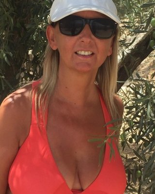 Reife Frauen in Bikinis (Satz 2)
 #95811998