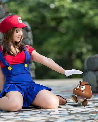 MARIO COSPLAY Flexible Ass Legs Costume Lesbian Milf Squirt