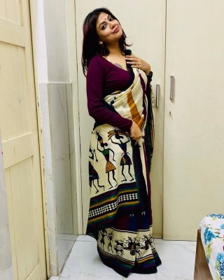 Saree-Liebhaberin
 #102592230