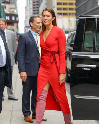 Mandy Moore - The Late Show With Stephen Colbert (6 Jun 2018