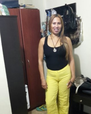 Sexy Colombian MILF