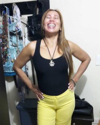 Sexy Colombian MILF