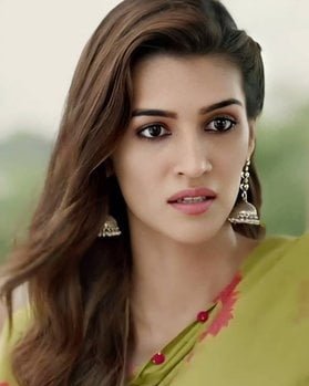 Kriti sanon lanja sexy Ausdrücke
 #80680289
