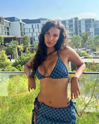 Maya Jama nackt #108723994