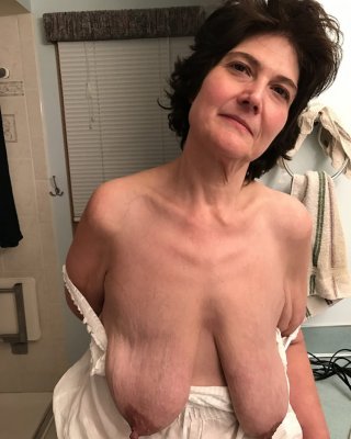 Mega hot saggy tits. geile haengetitten
 #96802147