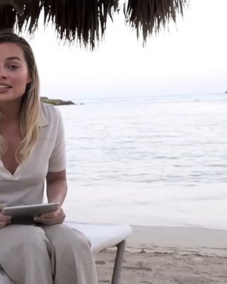 Margot robbie cum museum
 #91190789
