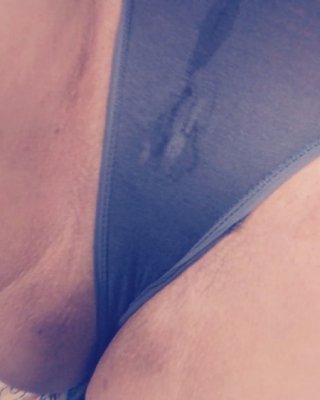 濡れたパンティーとセクシーな新しい写真
 #106643306