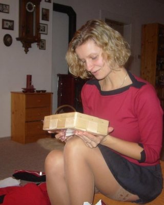 accidental flash of stocking top or tights pantyhose #95286232