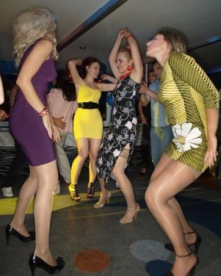 accidental flash of stocking top or tights pantyhose #95286264