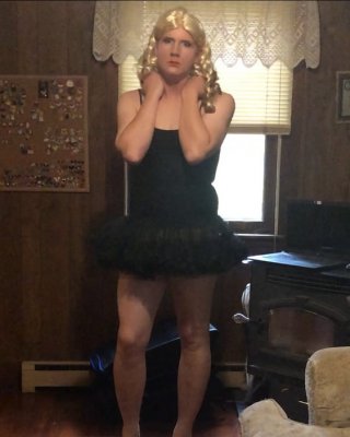 Sissy hubby trägt lbd
 #96628516