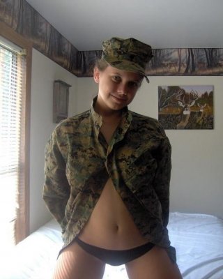 Random XXX Pics 41 - Military Girls