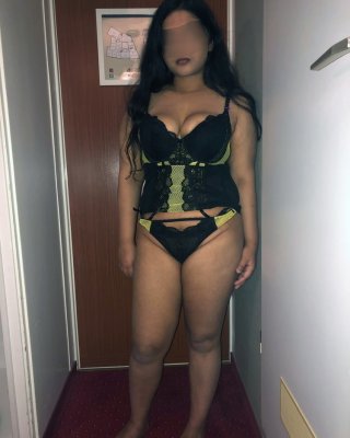 Chubby And BBW Amateur 4 - LL96