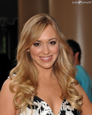 Andrea Bowen