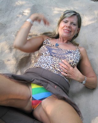 Grandma Fucking On The Beach - Young Guy Seduce 75yr old Grandma to Outdoor Fuck near Beach Porn Pictures,  XXX Photos, Sex Images #4022132 - PICTOA